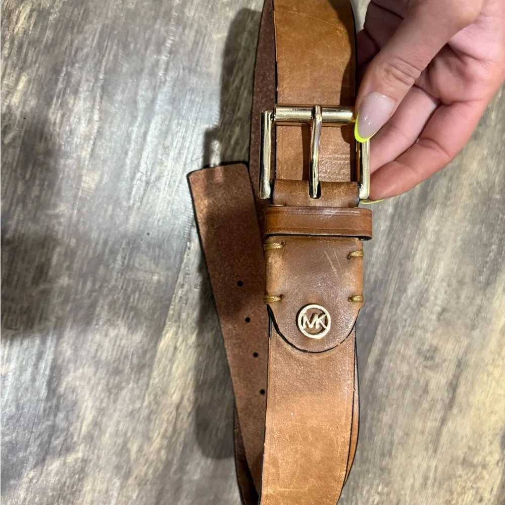 Michael Kors Tan Leather Belt with Gold Buckle - Picture 2 of 5